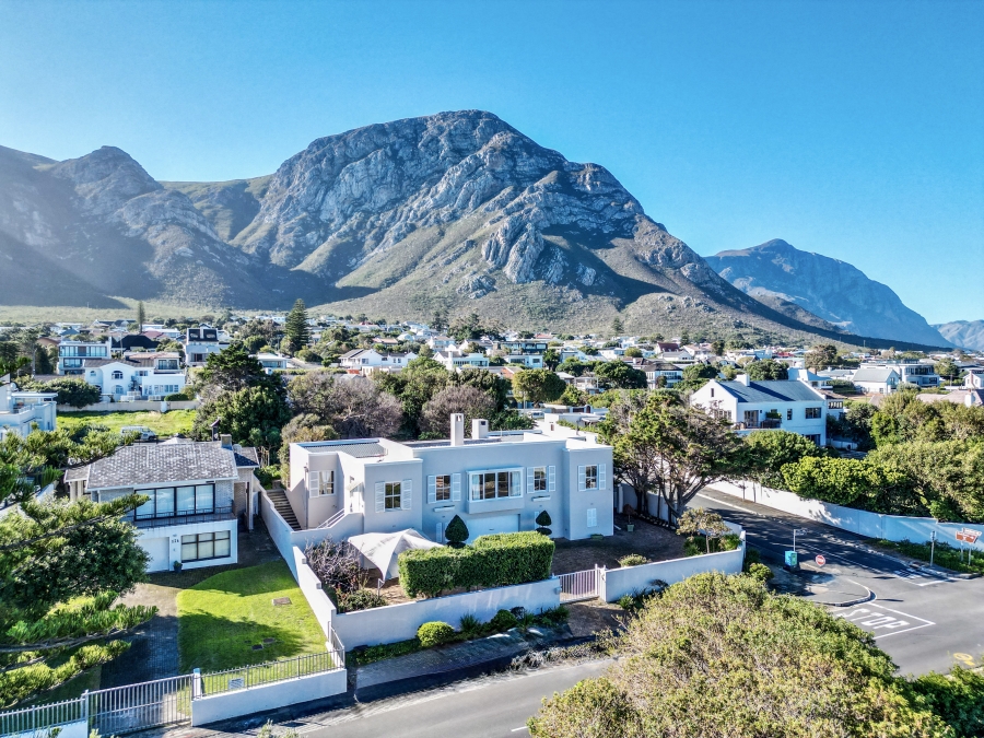 4 Bedroom Property for Sale in Voelklip Western Cape